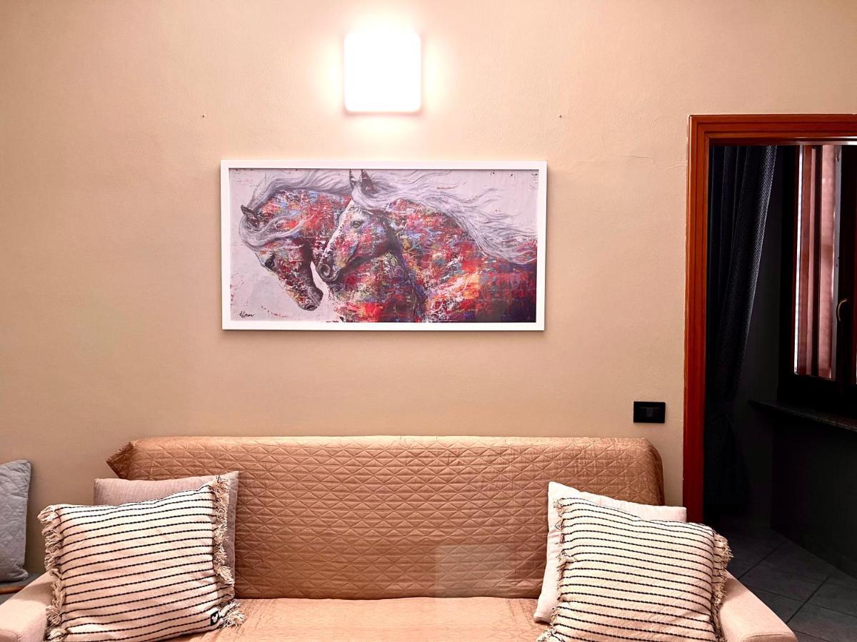 Appartamento In Centro Storico "La Casa Di Cri" Asti Ngoại thất bức ảnh