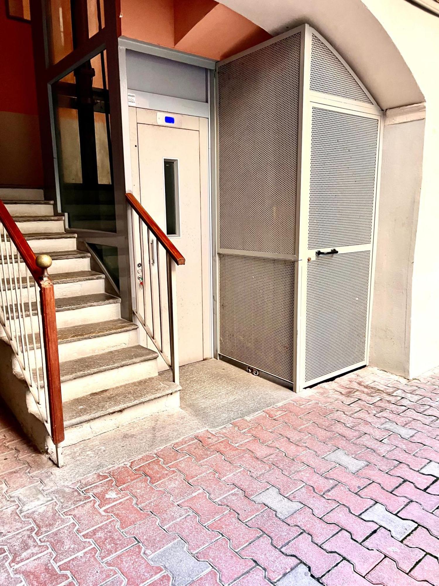 Appartamento In Centro Storico "La Casa Di Cri" Asti Ngoại thất bức ảnh